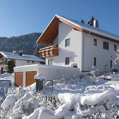 Apartment Am Rosengarten By Interhome *